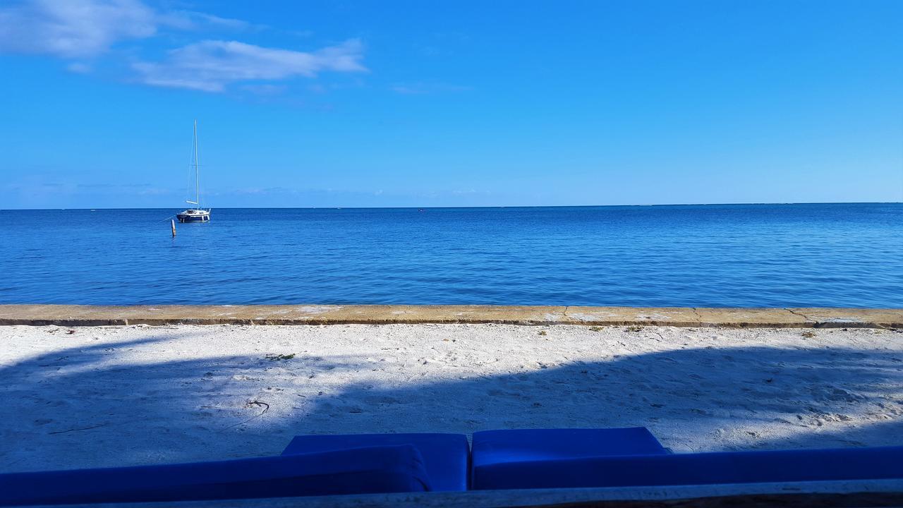 Tres Cocos Resort San Pedro  Exterior photo