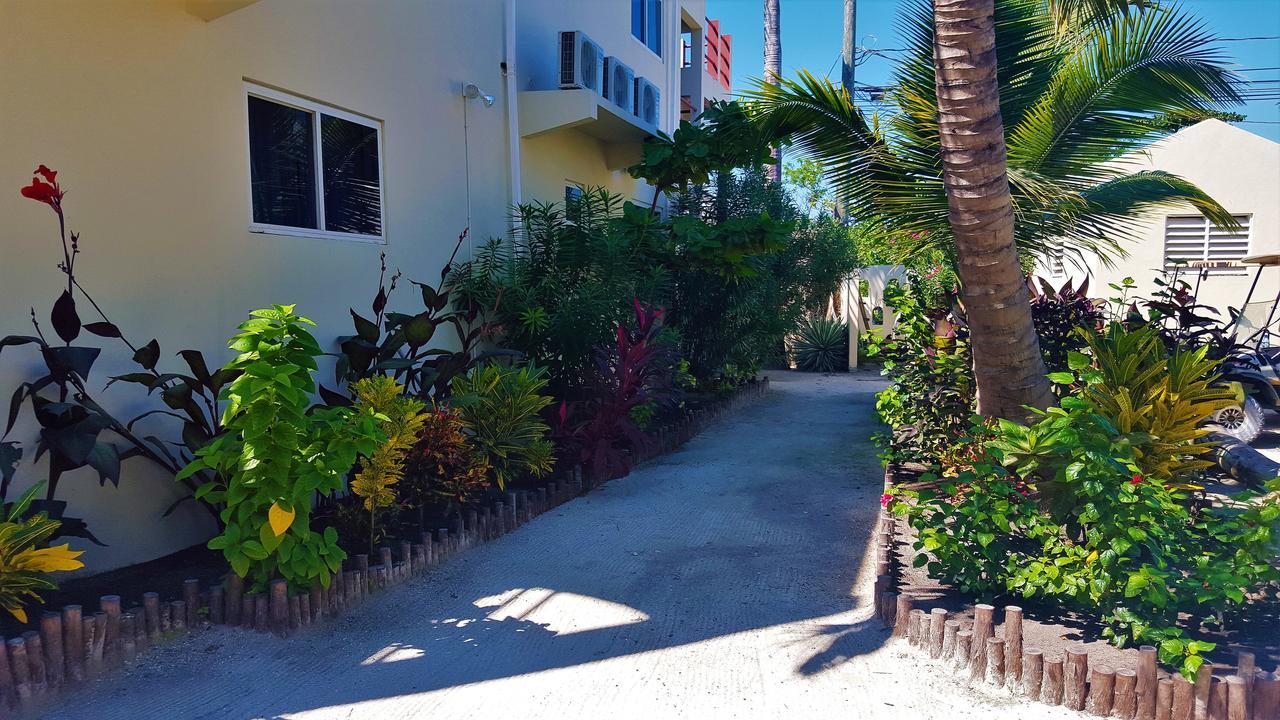 Tres Cocos Resort San Pedro  Exterior photo