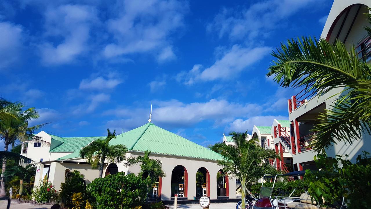 Tres Cocos Resort San Pedro  Exterior photo