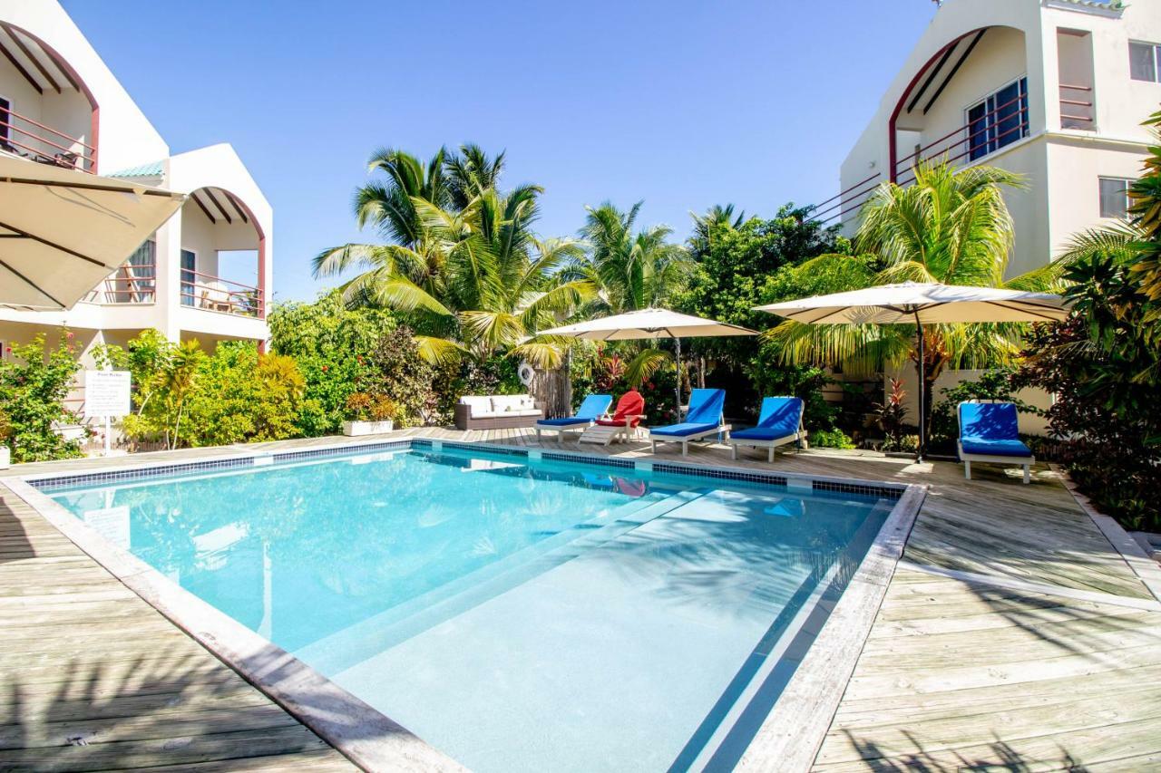 Tres Cocos Resort San Pedro  Exterior photo