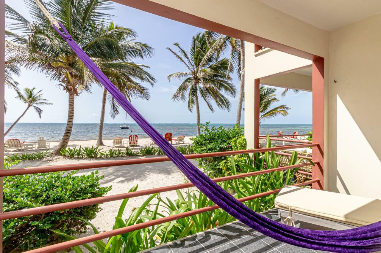 Tres Cocos Resort San Pedro  Exterior photo